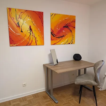 Апартаменты Sonnige Kunstwohnung *