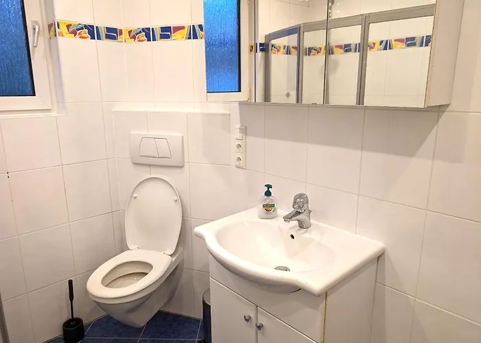 Sonnige Kunstwohnung Appartamento